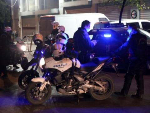 Συνελήφθησαν 5 άτομα για επιθέσεις κατά αστυνομικών στην Αθήνα
