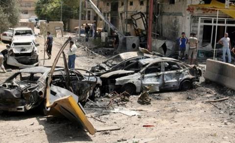 Δεκάδες νεκροί και τραυματίες σε τέσσερις εκρήξεις στη Βαγδάτη
