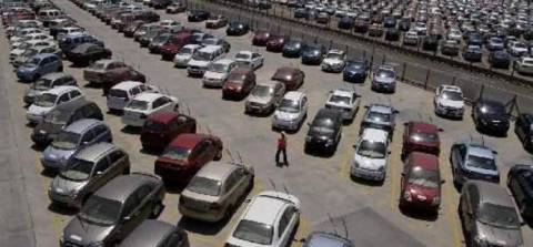 Καταργείται ο φόρος πολυτελείας στα ΙΧ αυτοκίνητα