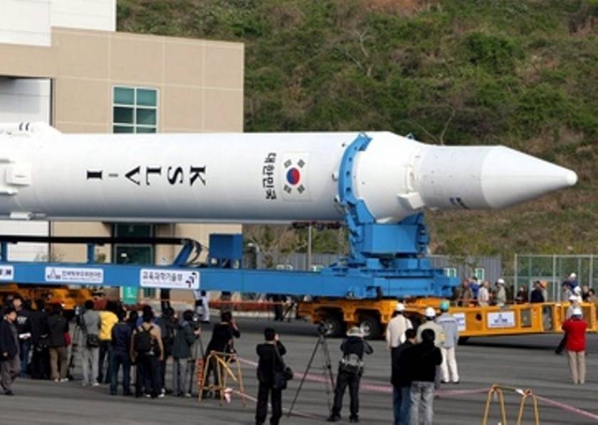 Προσκλήσεις της Β. Κορέας για την εκτόξευση πυραύλου