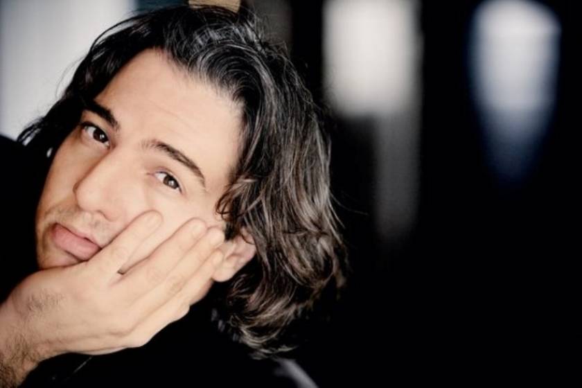 Τούρκος πιανίστας αυτοεξορίζεται στην Ιαπωνία