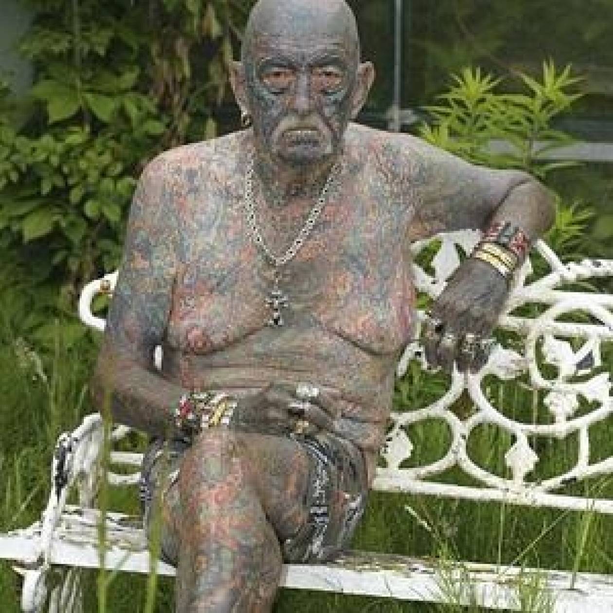 69-Летний Томми Уэллс - самый татуированный мужчина Великобритании
