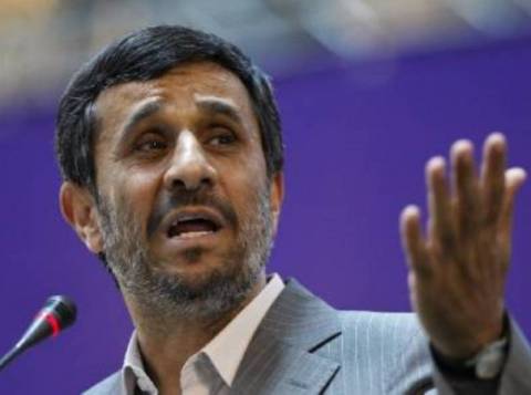 O Αχμαντινετζάντ καλεί τη Δύση να αλλάξει στάση