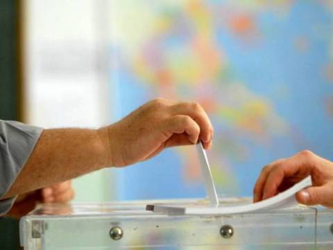 Δημοσκοπήσεις: Μάχη ΝΔ-ΣΥΡΙΖΑ για την πρώτη θέση