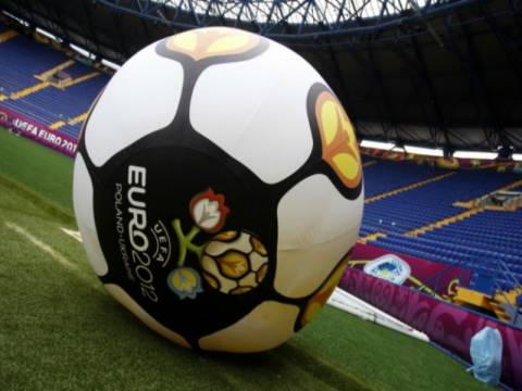 Πρόγραμμα Euro 2012: Το Ελλάδα-Γερμανία ξεχωρίζει στις μεταδόσεις