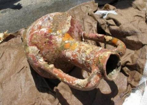 Ηράκλειο: Λουόμενος εντόπισε αρχαίο στη θάλασσα