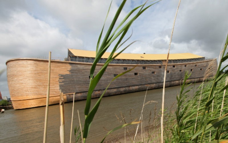 Ολλανδός έχτισε την Κιβωτό του Νώε, μετά από όνειρο