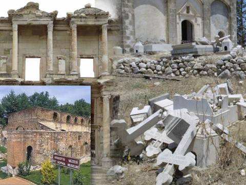 Συνεχίζεται η ασέβεια των Τούρκων στα χριστιανικά μνημεία!