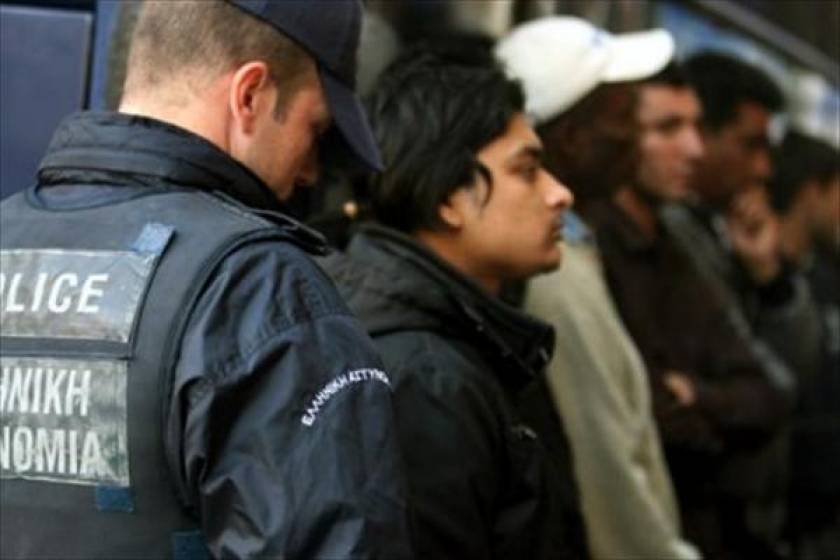 Συλλήψεις παράνομων μεταναστών σε Πάτρα - Ηγουμενίτσα