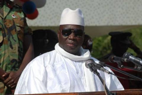 Ο πρόεδρος της Γκάμπια θεράπευσε...το AIDS