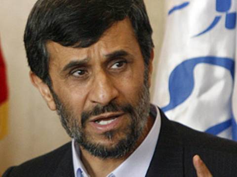 Ο Αχμαντινετζάντ ζήτησε άδεια να επισκεφθεί σύμβουλό του στη φυλακή