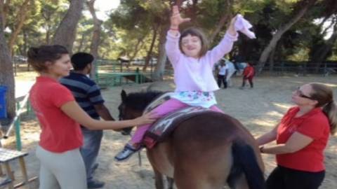 Παλεύει με την πιο σπάνια ασθένεια του κόσμου η 8χρονη Μαριλένα