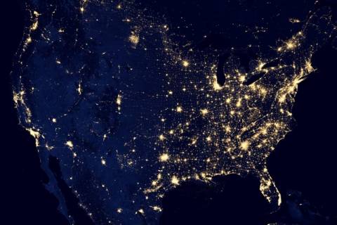 Βίντεο: Νέες εικόνες της Γης τη νύχτα από το διάστημα