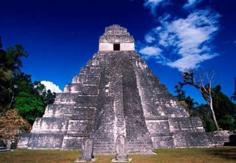 21/12/12: Χαμός στους αρχαιολογικούς χώρους των Μάγια