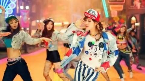 Βίντεο: Μπορεί αυτό το τραγούδι να γίνει το νέο Gangnam Style;