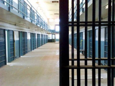 Έρευνα για το θάνατο νεαρής κρατούμενης στις φυλακές Ελαιώνα