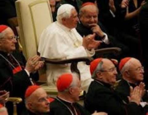Το Βατικανό και οι ανάρμοστες σχέσεις κάτω από τα άμφια