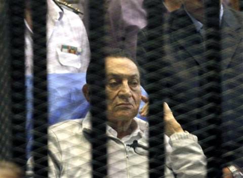 Αίγυπτος: Ο Μουμπάρακ θα παραμείνει στη φυλακή