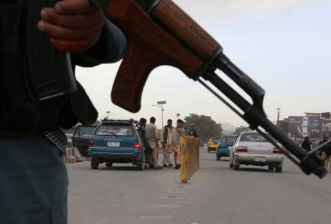 Καμπούλ: Επίθεση καμικάζι κατά αυτοκινητοπομπής του ΝΑΤΟ