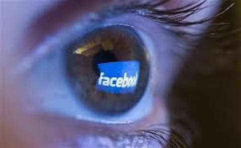 Έρευνα: 1 στους 8 λέει ψέματα σε Facebook και Twitter