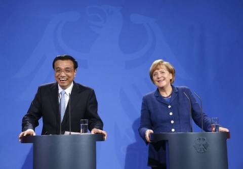 Οι εμπορικές διαφορές Κίνας και ΕΕ στο στόχαστρο Μέρκελ - Κετσιάνγκ