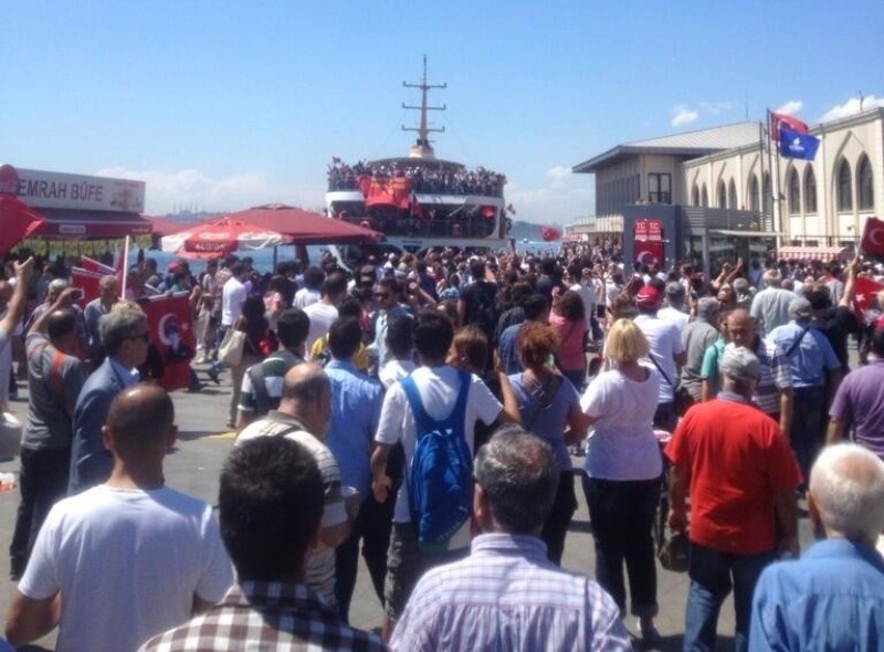 Πλημμύρισαν από διαδηλωτές οι δρόμοι της Κωνσταντινούπολης (pics)
