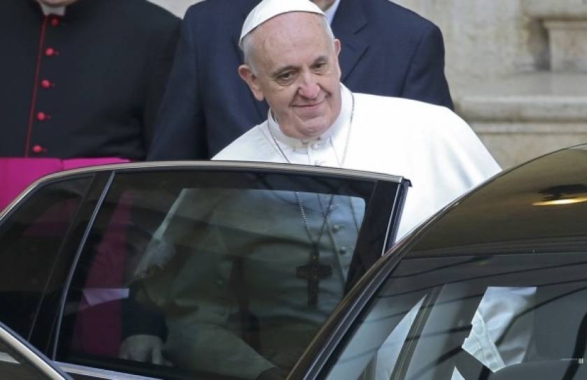 Ο Πάπας Φραγκίσκος δεν θα πάει διακοπές λόγω κρίσης