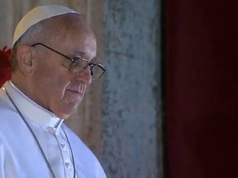 Πάπας Φραγκίσκος: Δεν θα κρίνω εγώ τους ομοφυλόφιλους ιερείς