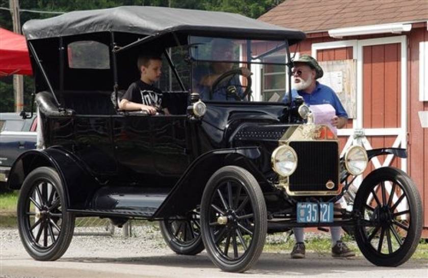 Την πάτησε ένα αυτοκίνητο του... 1915