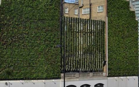 Εγκαινιάστηκε στο Λονδίνο ο τοίχος κατά των πλημμυρών