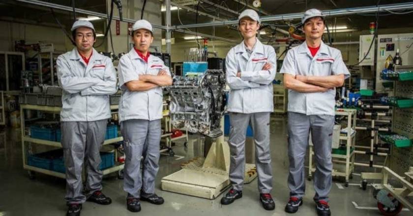 Οι 4 που φτιάχνουν τον V6 του Nissan GT-R
