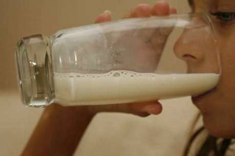 Φθηνό φρέσκο γάλα στα σχολεία όλης της χώρας