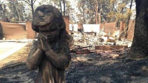 Σίδνεϋ: Μετά τις καταστροφικές πυρκαγιές τώρα ήρθαν και οι τυφώνες