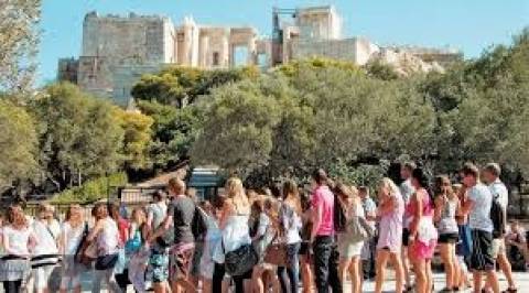 Αισιόδοξες προβλέψεις για αύξηση 10% στην τουριστική κίνηση το 2014