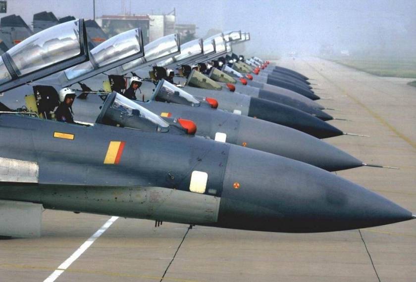 Σε «υψίστη επιφυλακή» η πολεμική αεροπορία της Κίνας