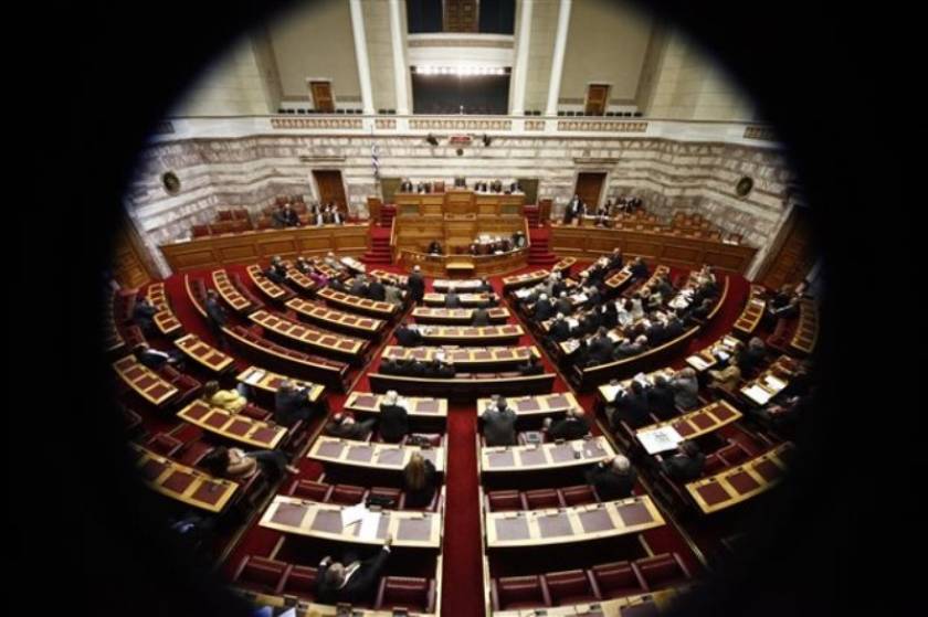 Συνεχίζεται στη Βουλή η συζήτηση για τον προϋπολογισμό του 2014