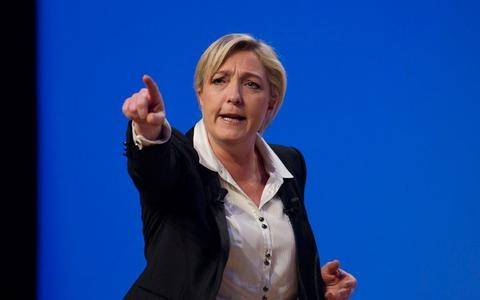 «Τη διάλυση της Ευρωπαϊκής Ενωσης» ευχήθηκε η Μαρί Λεπέν