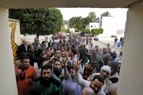 Αίγυπτος: Οι πολίτες φαίνεται να εγκρίνουν το νέο σύνταγμα