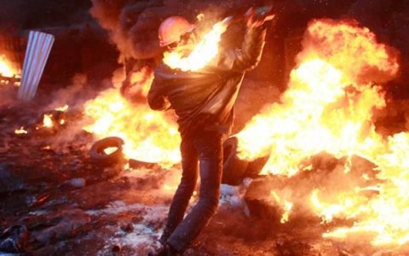 Βίντεο: «Κόλαση» το Κίεβο - Στους πέντε οι νεκροί