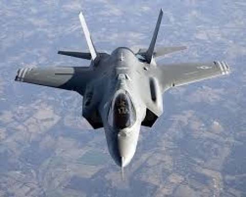 Ιταλία: Παγώνει την καταβολή δόσεων για τα F-35