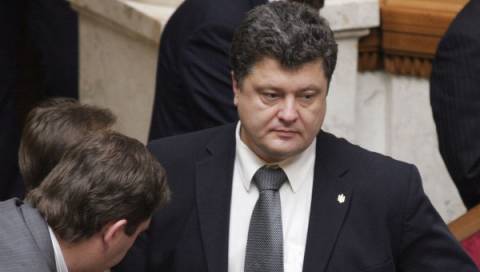 Ουκρανία: Ο υποψήφιος Ποροσένκο ψάχνει «συμμάχους» στη Γερμανία