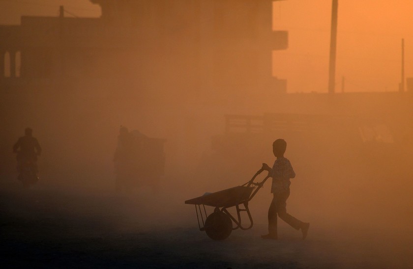Κίνα: H ισχυρότερη αμμοθύελλα της δεκαετίας! (video+photos)