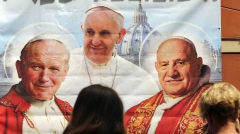 Η ώρα αγιοποίησης των Πάπα Ιωάννη Παύλου ΙΙ και Πάπα Ιωάννη ΧΧΙΙΙ