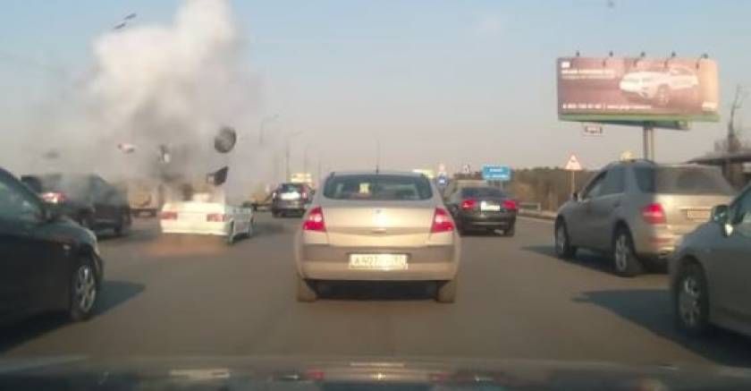 Βίντεο-ΣΟΚ: Έσκασε η φιάλη υγραερίου σε αυτοκίνητο εν κινήσει!