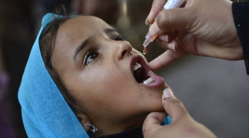 Πακιστάν: Κέντρα εμβολιασμού κατά της πολιομυελίτιδας σε όλα τα αεροδρόμια της χώρας