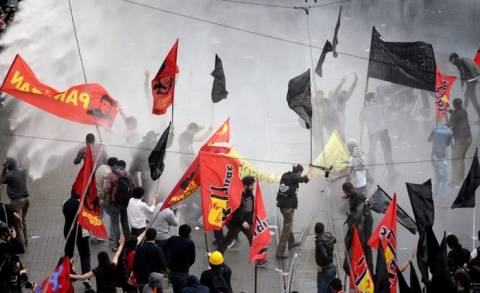 Τουρκία: Απεργία προκήρυξε η συνομοσπονδία συνδικάτων του δημοσίου