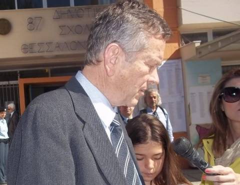 Εκλογές 2014: Ο Ιωαννίδης συνοδευόμενος από τη κόρη του