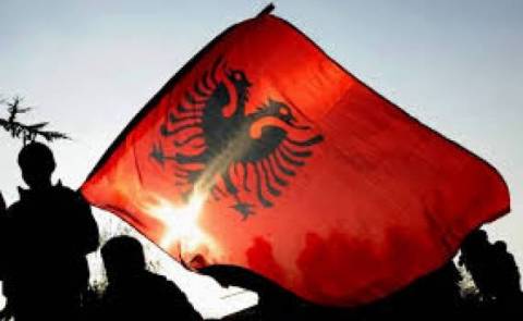 Οι Αλβανοί τσακώνονται για τα θαλάσσια σύνορα με την Ελλάδα