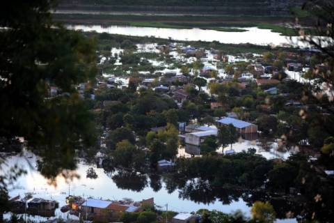 Βιβλικές πλημμύρες προκάλεσαν απίστευτες μετακινήσεις πληθυσμών στην Παραγουάη