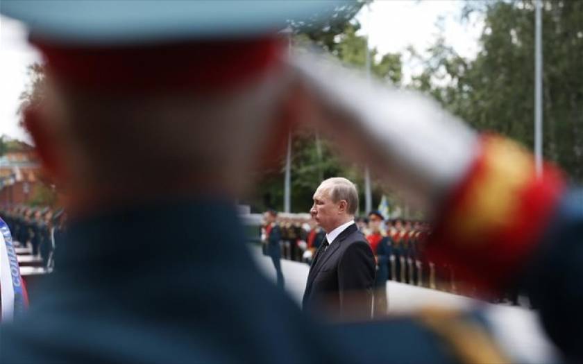 Πούτιν: Να ανακληθεί το διάταγμα για επέμβαση ρωσικού στρατού στην Ουκρανία